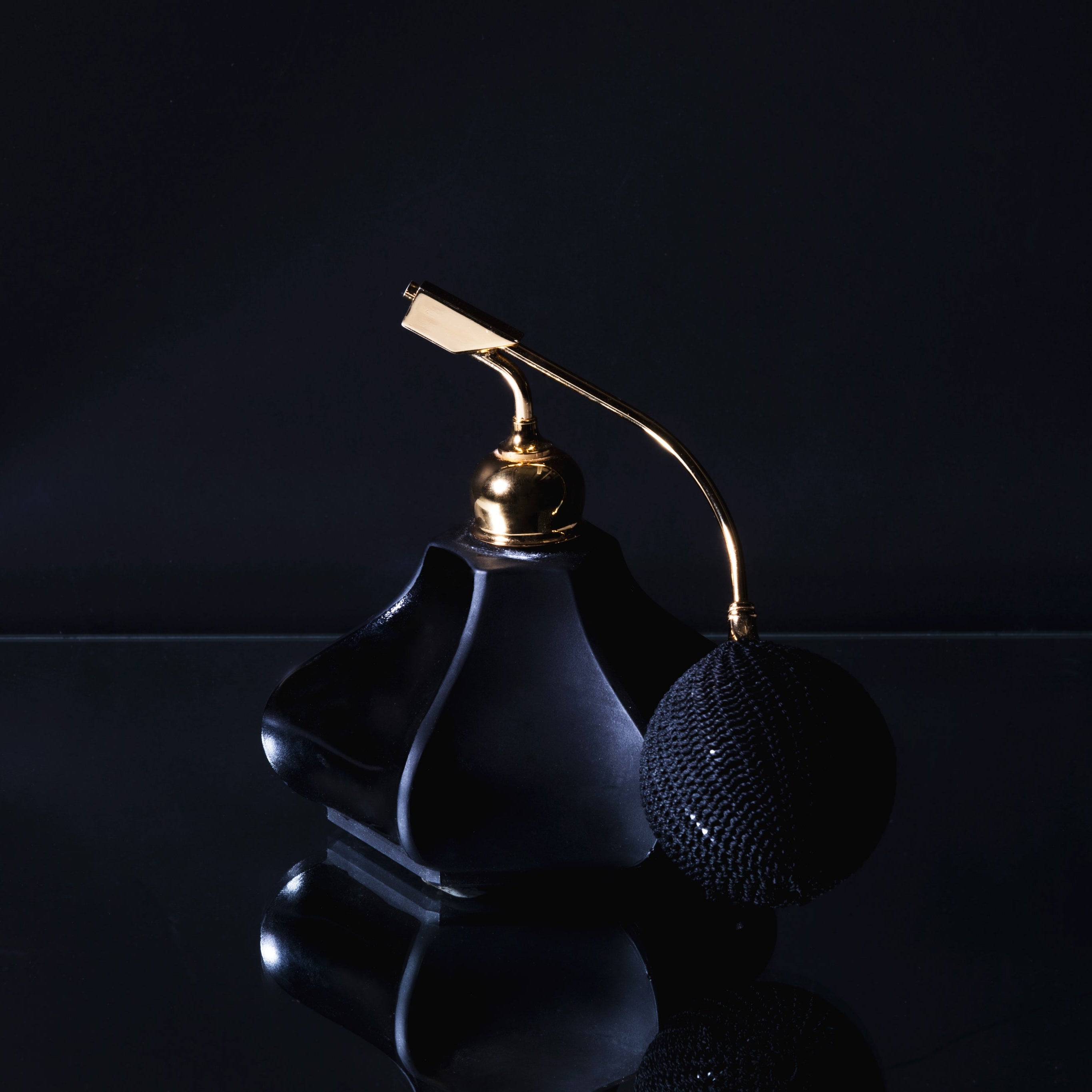 black-glass-perfume